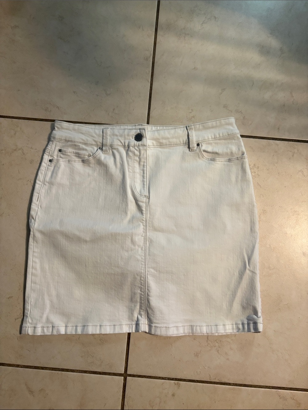 Ann Taylor Women’s White Denim Skirt